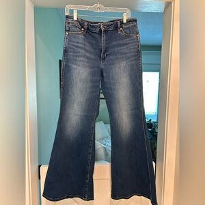 Free People site Wrangler Wanderer 622 Women's Flare Jeans    NWOT